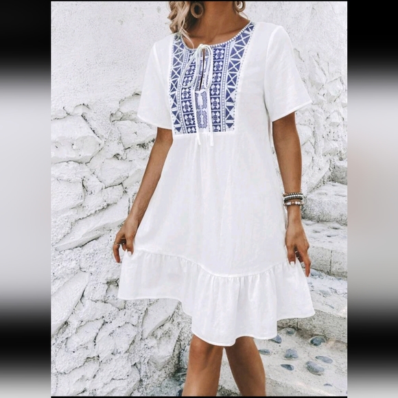 ⚡2/$20⚡🆕VCAY Geo Print Tie Neck Ruffle Hem Smock Dress - Picture 4 of 9